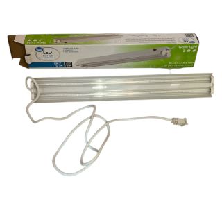 LED plant grow light fixture – T5 – new/open box