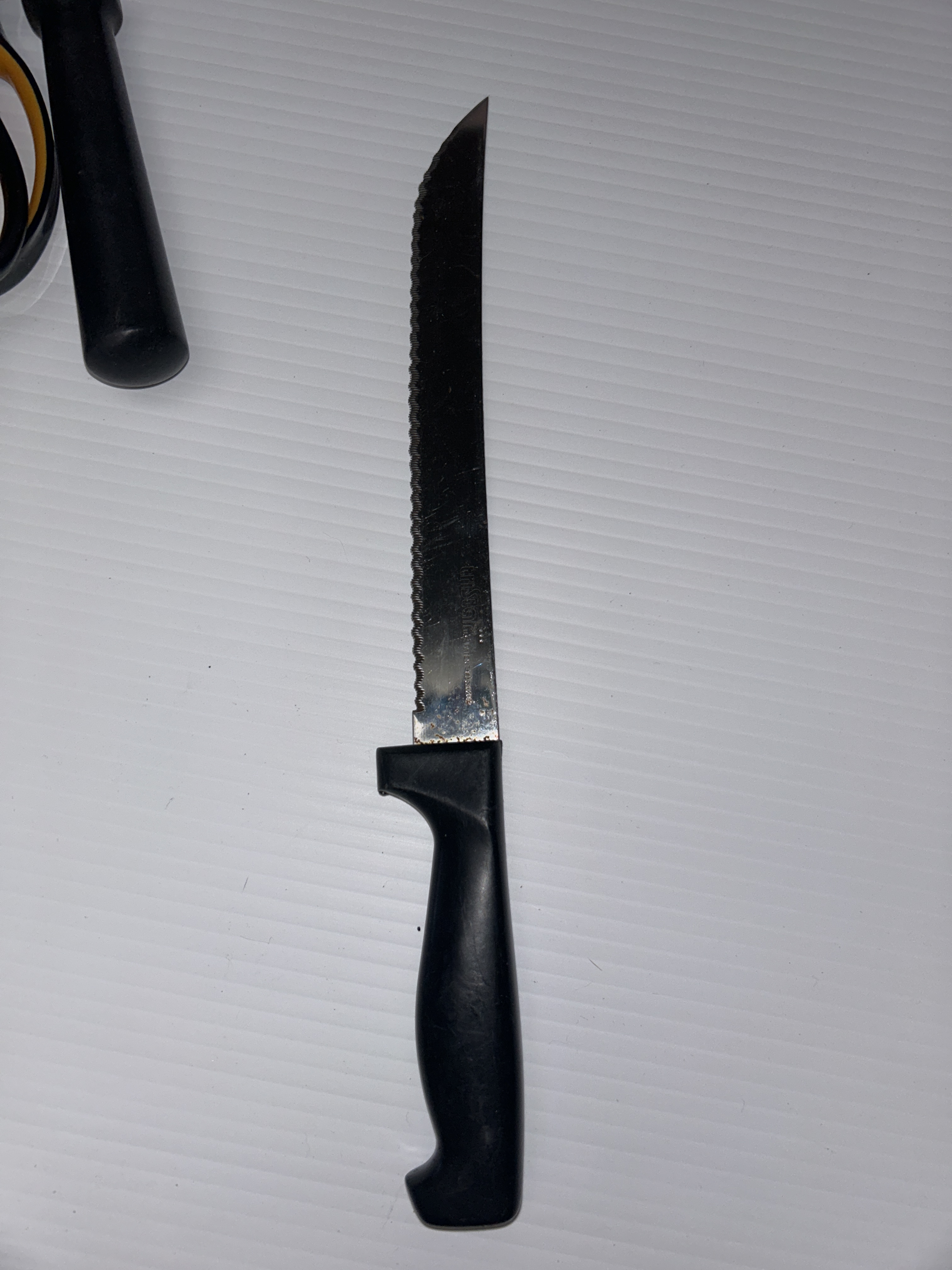 Serrated Bread Knife with Black Handle
