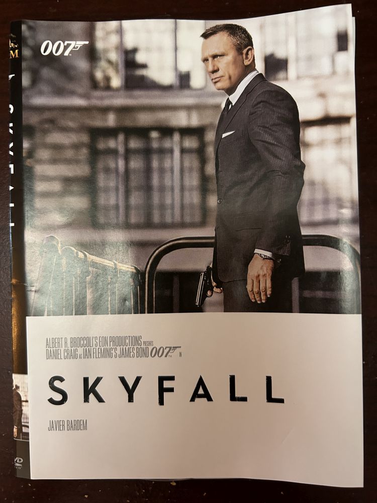Skyfall Blu-ray Disc with DVD Set