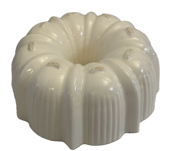 Vintage Enamel-Coated Aluminum Bundt Pan 9x4"