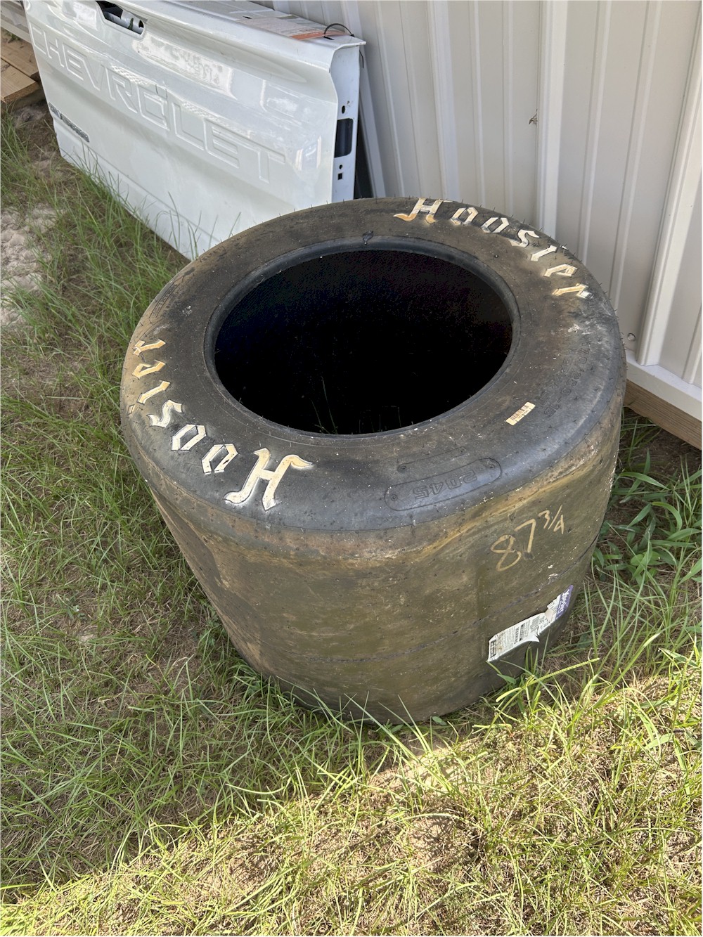 Hoosier Racing Slick Tire – 87¼" Circumference