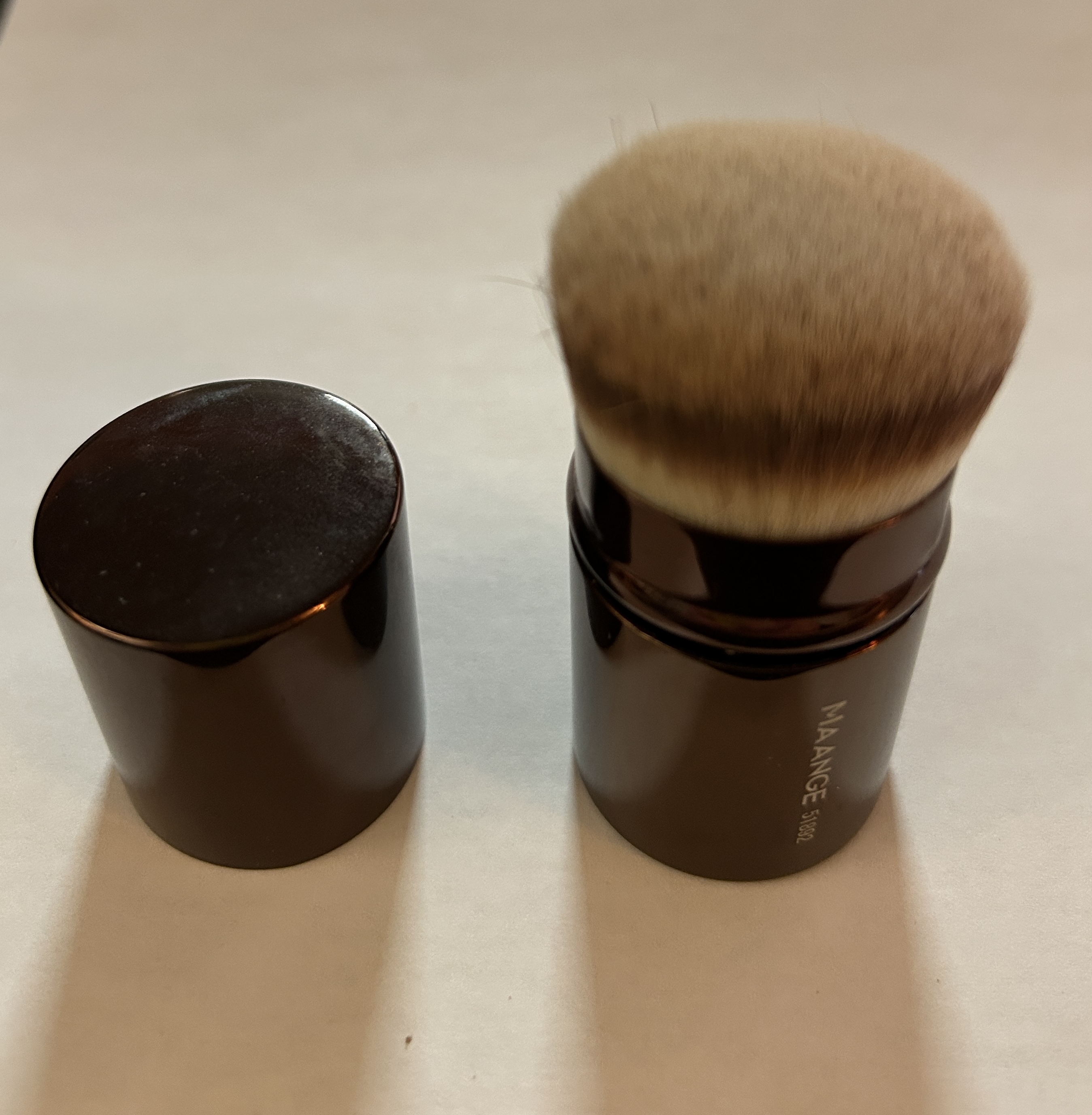 Ma Ange Makeup Brush 51892 - Retractable Travel Size - Size 2.5"