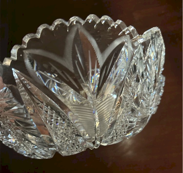 Heavy Cut Crystal Estate Bowl 9 Inch Scalloped Serving Bowl