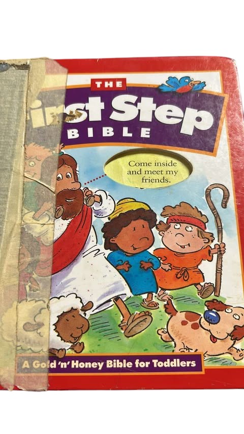 The First Step Bible: A Gold ’n’ Honey Bible for Toddlers (Board Book Style)