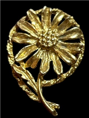 Gold-Tone Daisy Flower Pin