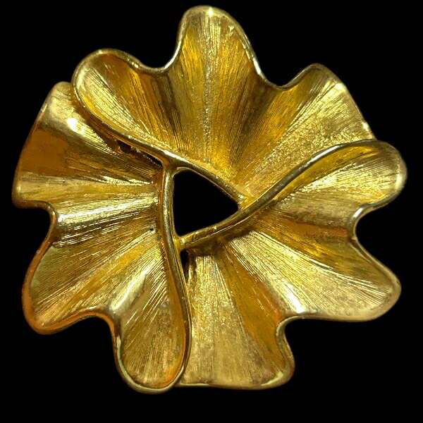 Gold Tone Sculpted Leaf Brooch Pin – 2 Inch Heavyweight Design