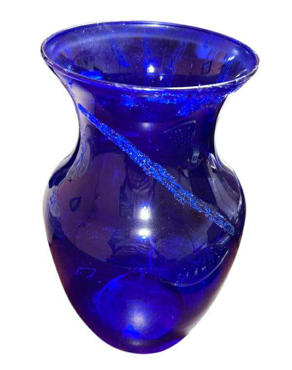 Handcrafted Cobalt Blue Art Glass Vase – 8 Inch