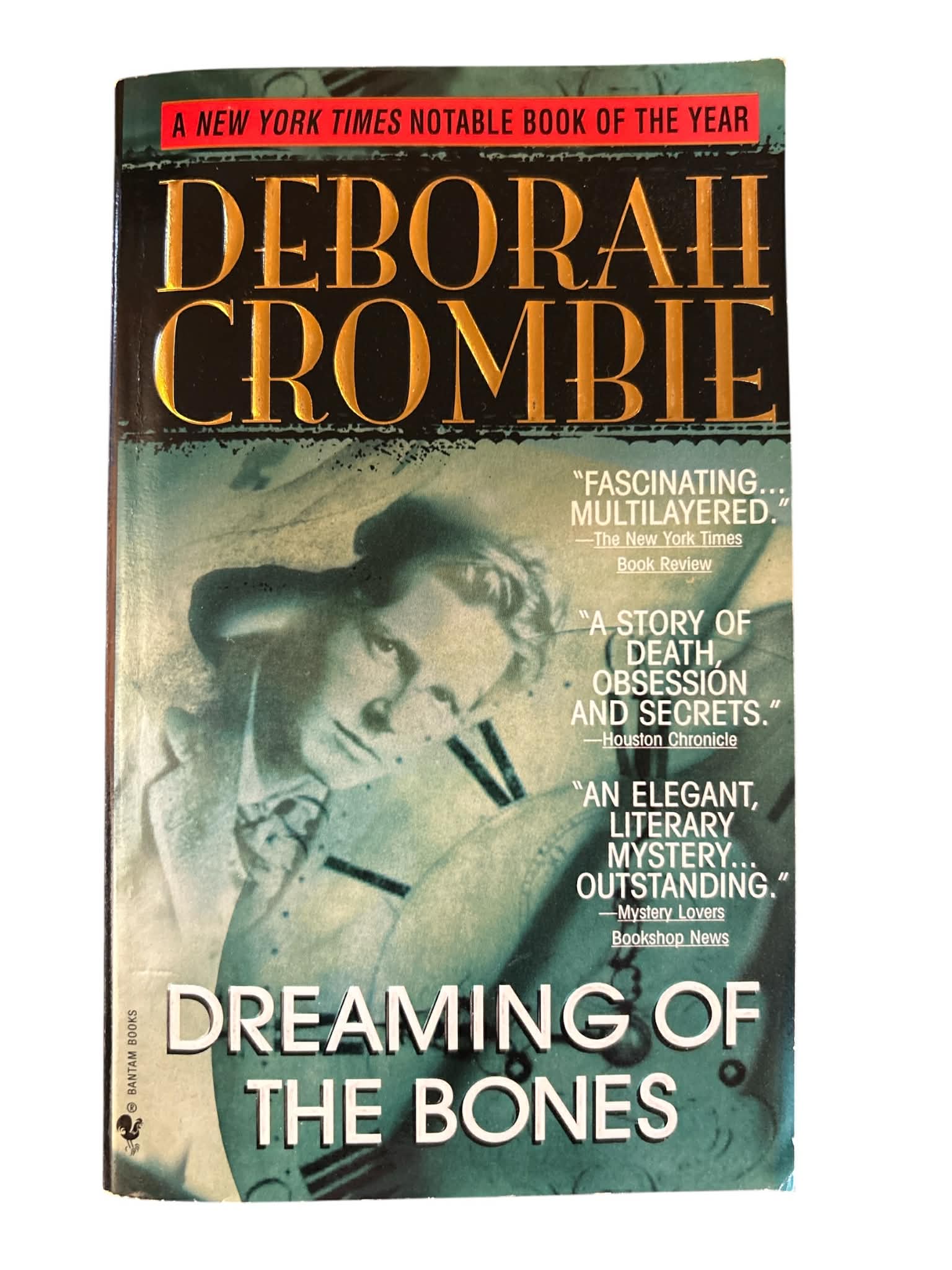 Dreaming of the Bones by Deborah Crombie Paperback Duncan Kincaid Gemma James Mystery Novel