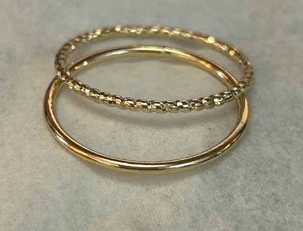 Fashion Ring Set Delicate Gold-Tone Bands