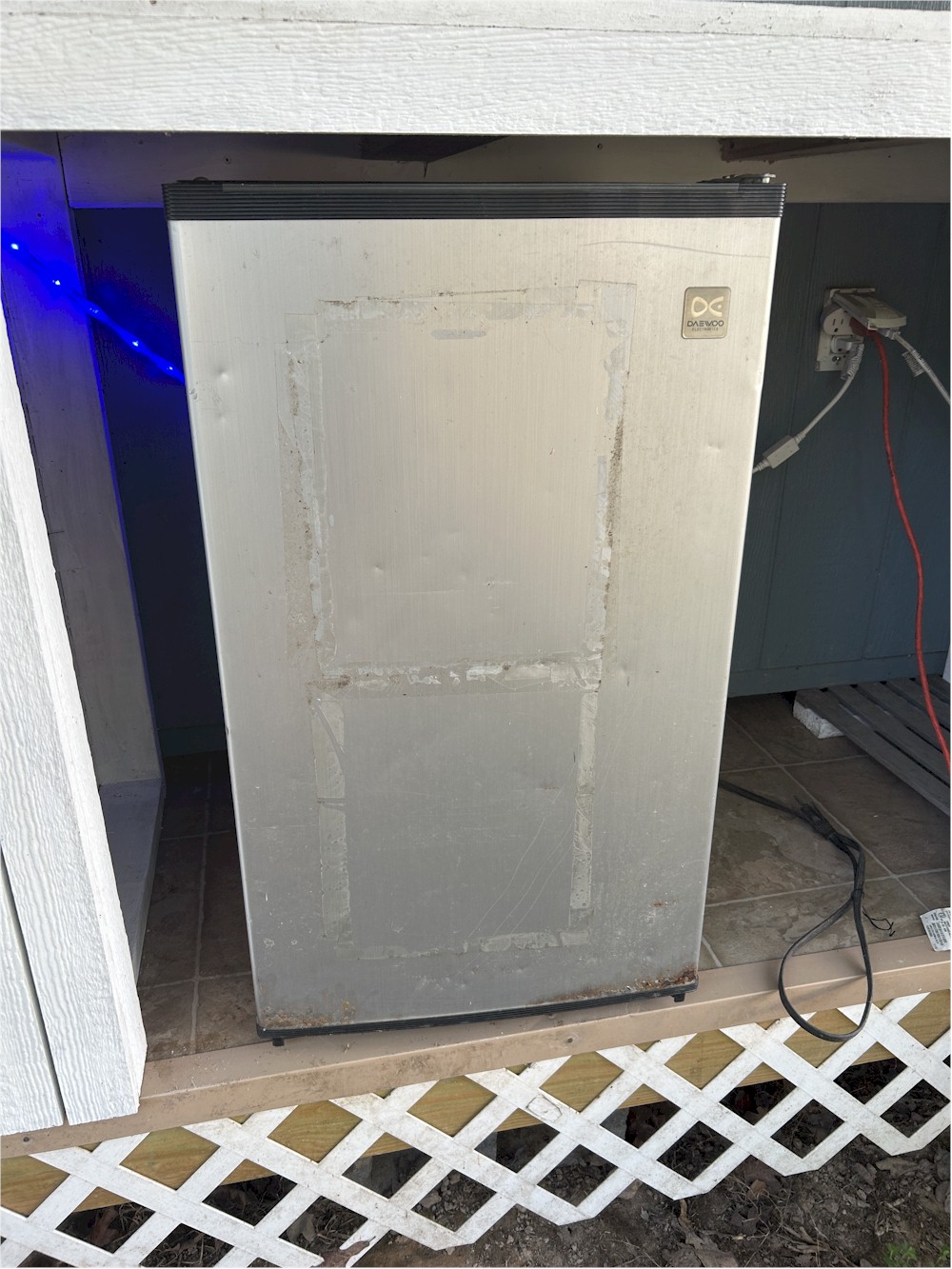 Daewoo Mini Refrigerator