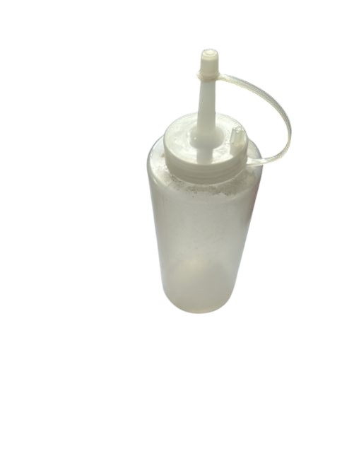 Plastic squeeze bottle with tip – clear
